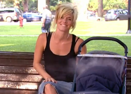 الأم والتدخين