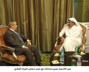 وزير الخارجية يجري مباحثات مع رئيس مجلس الوزراء القطري