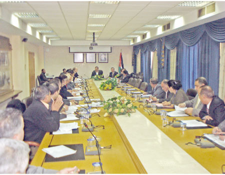 الحكومة مستمرة بدعم رغيف الخبز الحكومة مستمرة بدعم رغيف الخبز