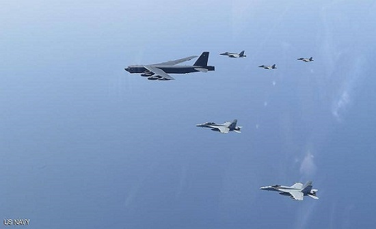 صور : محاكاة لـ "ضربة جوية" أميركية قرب إيران