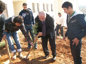 محافظة عجلون تحتفل بيوم الشجرة بمشاركة مختلف الفعاليات 