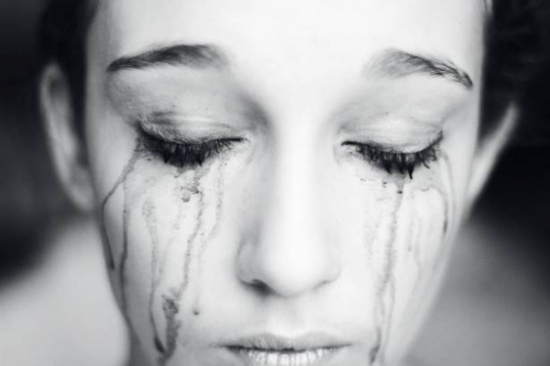 سيدتان فقدتا بصرهما بسبب أمر نفعله يوميا!