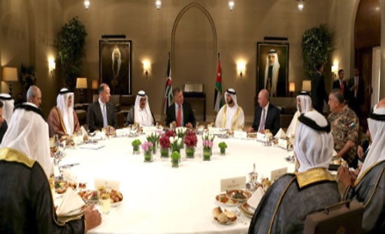 الملك يستقبل الشيخ حمدان بن راشد آل مكتوم الملك يستقبل الشيخ حمدان بن راشد آل مكتوم
