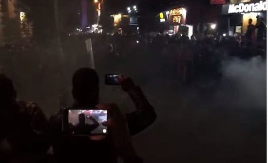 اندلاع مواجهات بين القوى الأمنية ومتظاهرين ببيروت .. بالفيديو