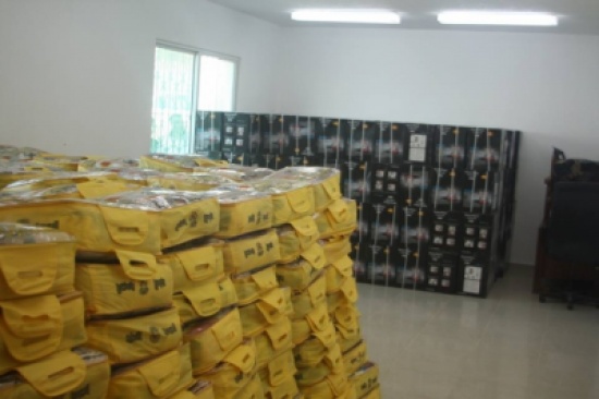 تنمية الرمثا توزع الفي حرام على اللاجئين السوريين تنمية الرمثا توزع الفي حرام على اللاجئين السوريين