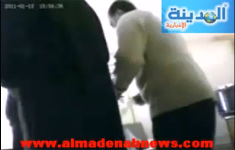 المدينة نيوز تبث شريط فيديو لأسباب محاولة شاب إحراق نفسه في مادبا ( شاهدوا الفيديو ) المدينة نيوز تبث شريط فيديو لأسباب محاولة شاب إحراق نفسه في مادبا ( شاهدوا الفيديو )