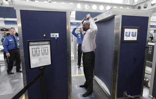 أجهزة تكشف عورات المسافرين في مطارات الامريكية