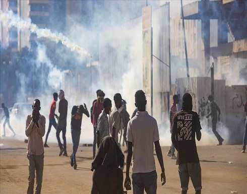 الخرطوم.. قوات الأمن تطلق قنابل الغاز لتفريق مئات المتظاهرين الخرطوم.. قوات الأمن تطلق قنابل الغاز لتفريق مئات المتظاهرين