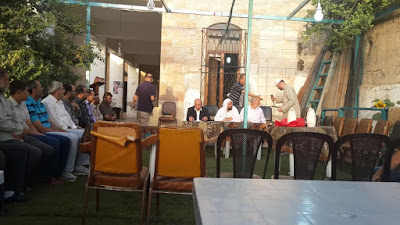 نادي الفيحاء يناقش قضايا العنف خلال معسكرات الحسين للعمل والبناء نادي الفيحاء يناقش قضايا العنف خلال معسكرات الحسين للعمل والبناء