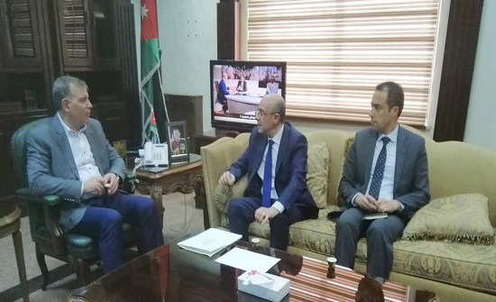 وزير الصحة يبحث مع السفير التونسي تعزيز التعاون