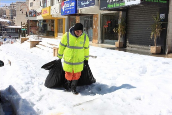 الأمانة : جمع 2900 طن من النفايات يوم السبت الأمانة : جمع 2900 طن من النفايات يوم السبت