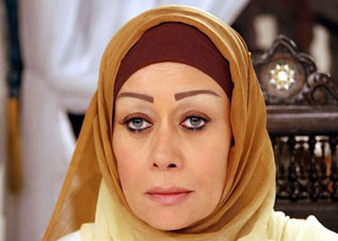 هالة فاخر: إيه يعني لما أبقى محجبة وأبوس الرجالة هالة فاخر: إيه يعني لما أبقى محجبة وأبوس الرجالة
