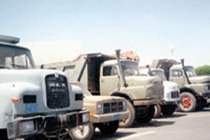 سائقو الفوسفات يتوقفون عن العمل 