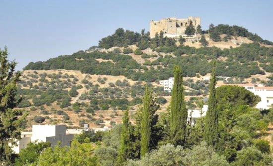 لجنة السياحة توصي بتطوير المشروعات السياحية في عجلون