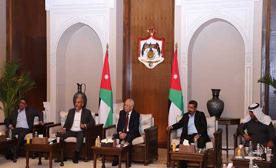 العيسوي يلتقي مجموعة من شباب بني عباد .. صور العيسوي يلتقي مجموعة من شباب بني عباد .. صور