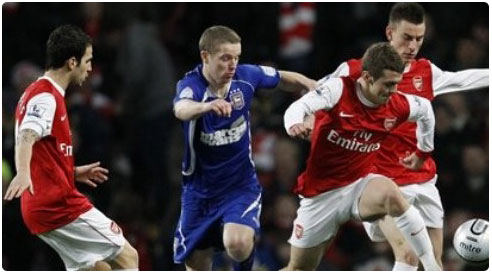 آرسنال إلى نهائي كأس الرابطة الإنكليزية
