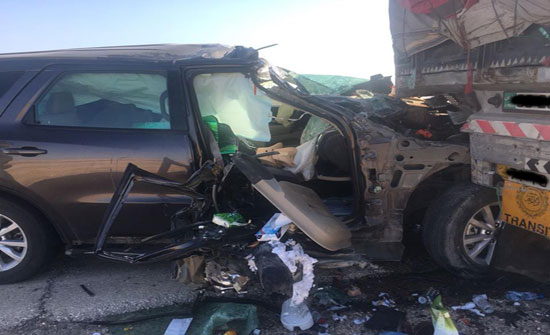 بالصور : وفاة اربعيني وأصاباتان بحادث تصادم في الزرقاء