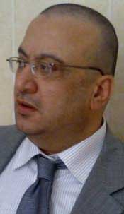 الشعب الملاكم ....عالارض بالضربة القاضيه