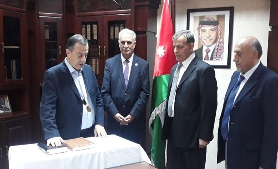 أعضاء اللجان الفرعية لـ"المسؤولية الطبية" يؤدون القسم القانوني أعضاء اللجان الفرعية لـ"المسؤولية الطبية" يؤدون القسم القانوني
