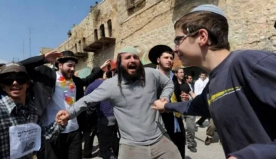 مستوطنون متطرفون يصعدون اعتداءاتهم بعيد الفصح اليهودي