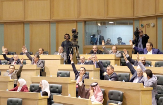 مجلس الامة يوافق على تخصيص كوتا للنساء في قانون اللامركزية مجلس الامة يوافق على تخصيص كوتا للنساء في قانون اللامركزية