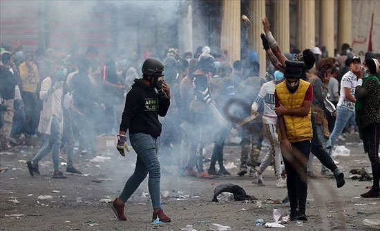 إغلاق الطرق المؤدية لساحة "ثورة العشرين" و"مرقد الحكيم" بالنجف إغلاق الطرق المؤدية لساحة "ثورة العشرين" و"مرقد الحكيم" بالنجف
