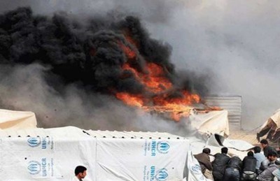 وفاة 6 نازحين سوريين في حريق بمخيم شرق لبنان وفاة 6 نازحين سوريين في حريق بمخيم شرق لبنان