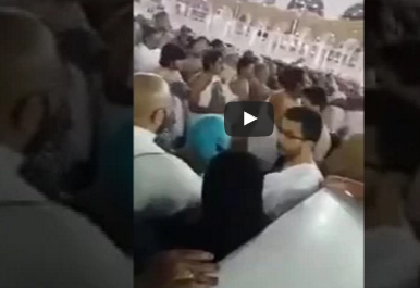 فيديو| هذا ما كان يقول 'حارق الكعبة' أثناء محاولته ارتكاب الجريمة !! فيديو| هذا ما كان يقول 'حارق الكعبة' أثناء محاولته ارتكاب الجريمة !!