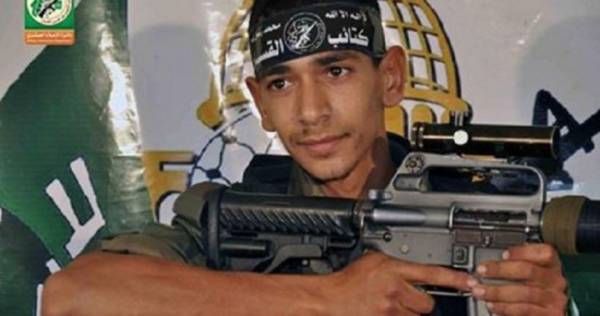 الشهيد عرفات.. لم يهجر "الأنفاق" حتي في يوم عرس شقيقاته الشهيد عرفات.. لم يهجر "الأنفاق" حتي في يوم عرس شقيقاته