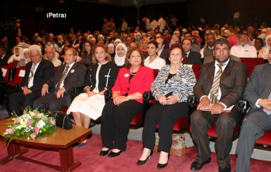 الاميرة عالية الطباع ترعى حفل تخريج طلبة مدرسة البيان