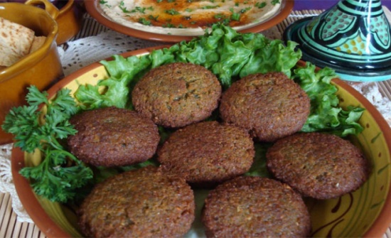 تخفيض أسعار المأكولات بالمطاعم الشعبية