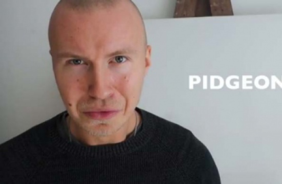 يقلد أصوات الحيوانات !