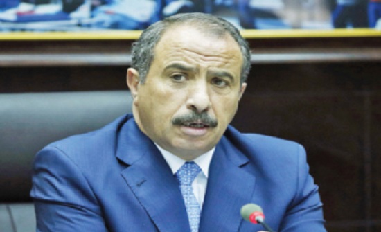 اللوزي يبحث تحديات النقل مع مشغلي الحافلات والسرفيس في جرش اللوزي يبحث تحديات النقل مع مشغلي الحافلات والسرفيس في جرش