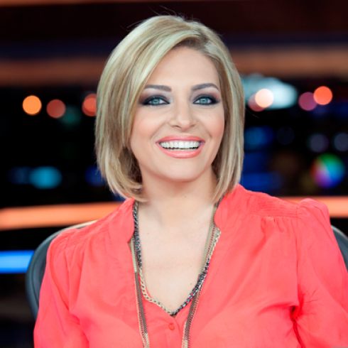 زينة يازجي أفضل إعلامية في مهرجان جوائز المرأة العربية