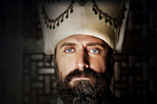 اختفى عامين والتعديلات الدستورية أعادته للظهور.. هذا ما كتبه السلطان سليمان عن أتاتورك في حسابه بتويتر