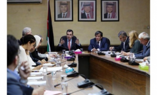 الحكومة تبدأ بتحديث الاستراتيجية الوطنية لمكافحة الفقر..تفاصيل الحكومة تبدأ بتحديث الاستراتيجية الوطنية لمكافحة الفقر..تفاصيل