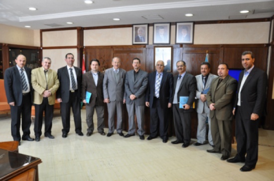 رئيس جامعة الزرقاء يستقبل وفداً من جامعة البترا