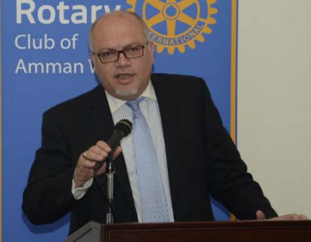 الاشغال: إعادة تقييم موقع الانهيار على الشارع الدولي اربد عمان