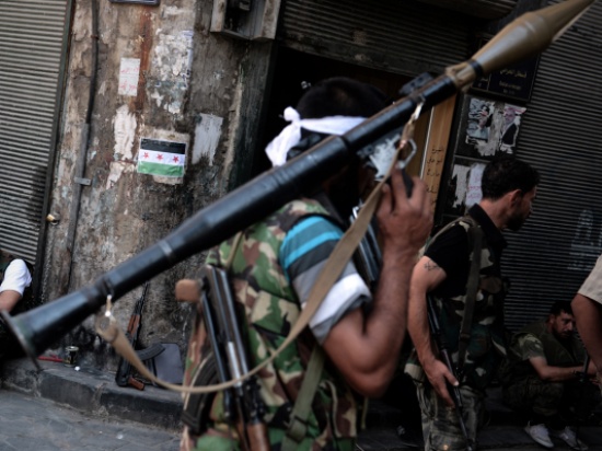 "الجيش الحر" يستهدف مقر المخابرات الجوية فى حلب "الجيش الحر" يستهدف مقر المخابرات الجوية فى حلب