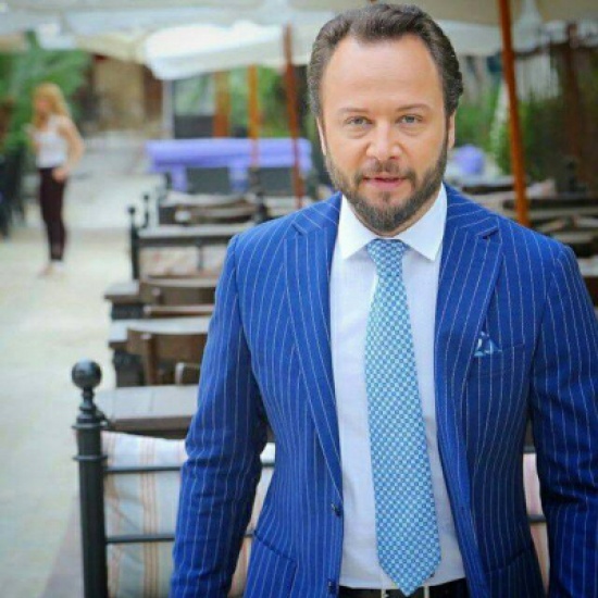 الممثل السوري مكسيم خليل : ليتني كنت كومبارساً في فيلم “الخوذ البيضاء” الممثل السوري مكسيم خليل : ليتني كنت كومبارساً في فيلم “الخوذ البيضاء”