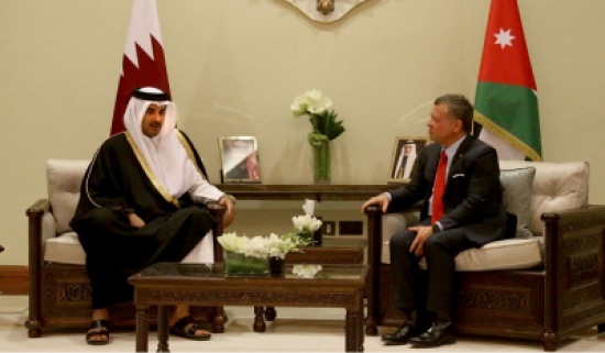 الملك لـ أمير دولة قطر : قمة الأردن تسعى في لم الشمل العربي