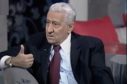 النسور : لم أسرق طبشورة واحدة منذ أن كنت معلما ( فيديو ) النسور : لم أسرق طبشورة واحدة منذ أن كنت معلما ( فيديو )