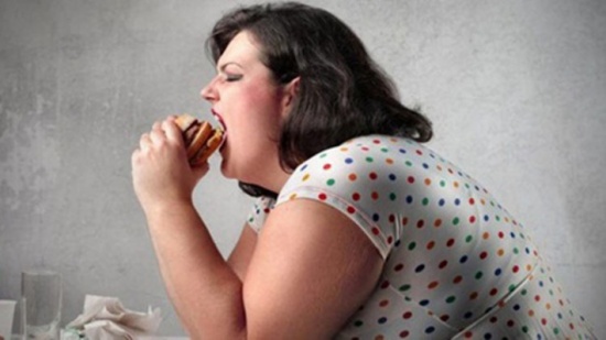 الصحف تساعد العلماء في التنبؤ بمستوى البدانة في البلاد