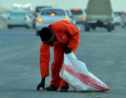 اصابة بالغة لعامل وطن سقطت عليه حاوية نفايات في الكرك