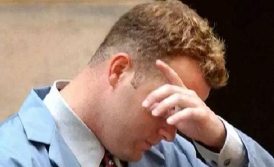أخفى وفاة والدته 13 عاماً من أجل المال! أخفى وفاة والدته 13 عاماً من أجل المال!