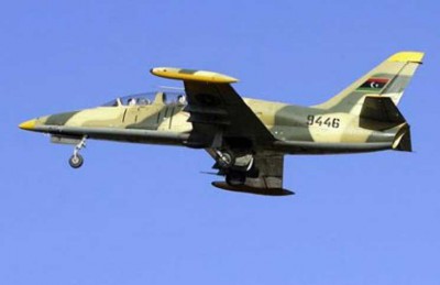 مسؤولون: طائرة حربية تقصف بلدة الزنتان في غرب ليبيا