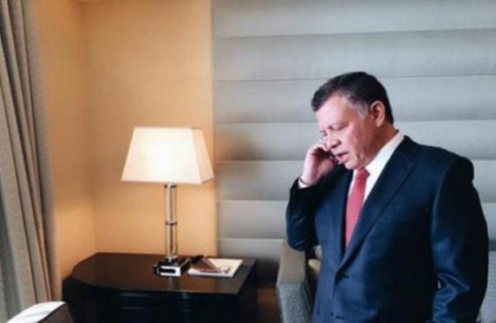 الملك يجري اتصالاً هاتفياً مع ولي عهد أبو ظبي