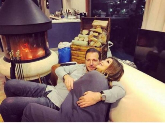 بالصورة: أمل بوشوشة .. مبروك الحمل!