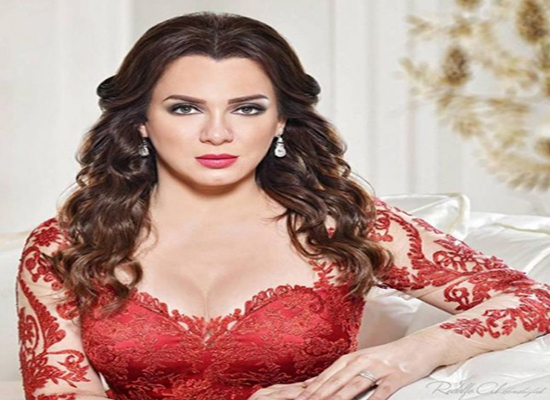 شاهد: صورة جريئة لسلاف تخرجها عن المألوف شاهد: صورة جريئة لسلاف تخرجها عن المألوف
