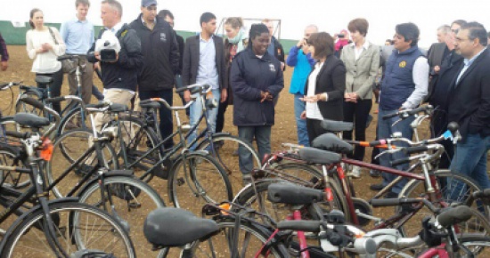 وزيرة التجارة الخارجية الهولندية تزور مخيم الزعتري